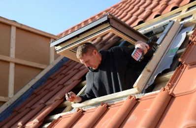 Pose de fenêtres de toit Velux à Thibie